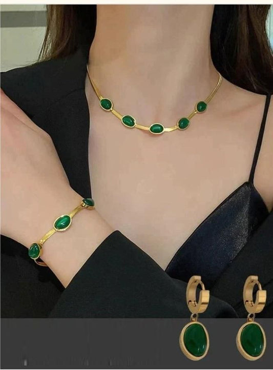 ✨ 𝗢𝘃𝗮𝗹 𝗚𝗿𝗲𝗲𝗻 𝗖𝗿𝘆𝘀𝘁𝗮𝗹 𝗣𝗲𝗻𝗱𝗮𝗻𝘁 𝗡𝗲𝗰𝗸𝗹𝗮𝗰𝗲 𝗦𝗲𝘁 𝗪𝗶𝘁𝗵 𝗕𝗿𝗮𝗰𝗲𝗹𝗲𝘁